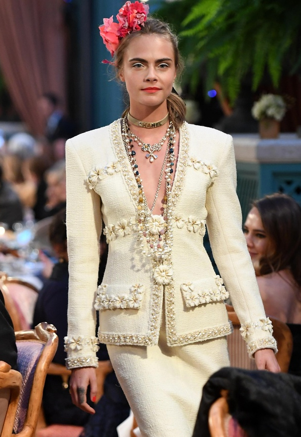 Cara Delevingne - Défilé Chanel Métiers d'Art 2017