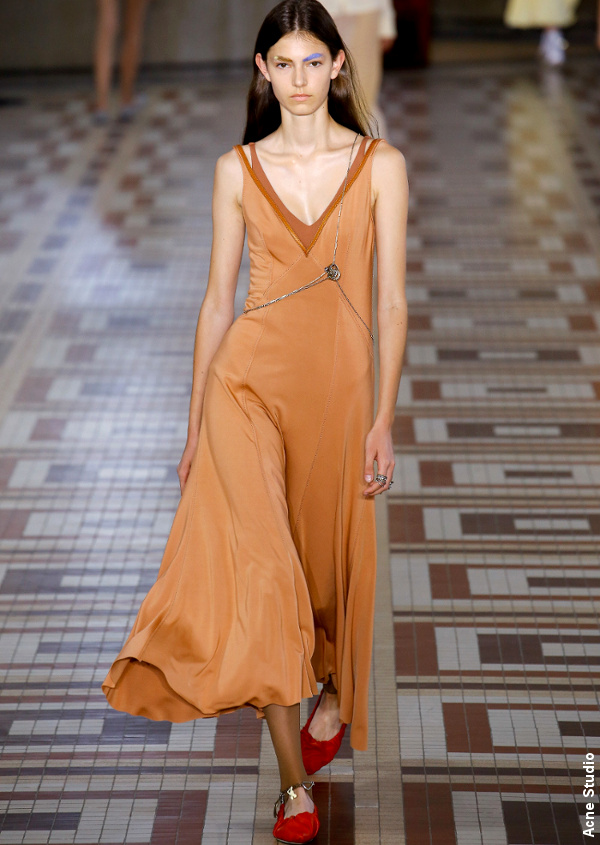 Slip dress couleur chair