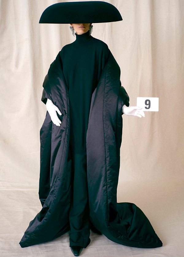 Défilé Balenciaga Haute Couture automne 2021