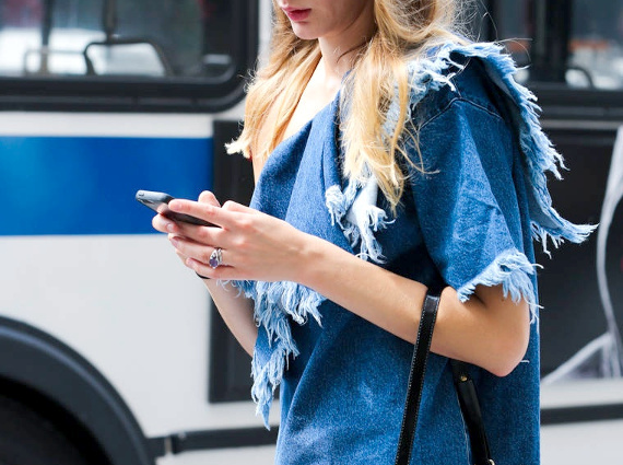 Le jean effrangé - Tendances 2015