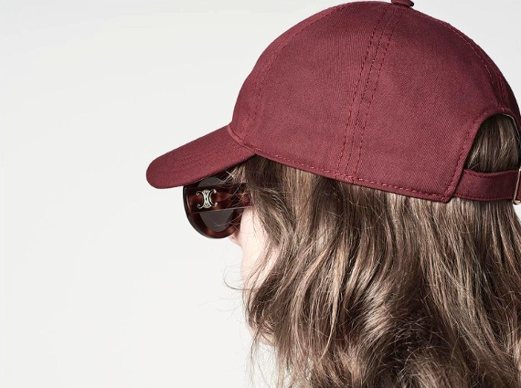 Céline, ballerines et attente recalibrée