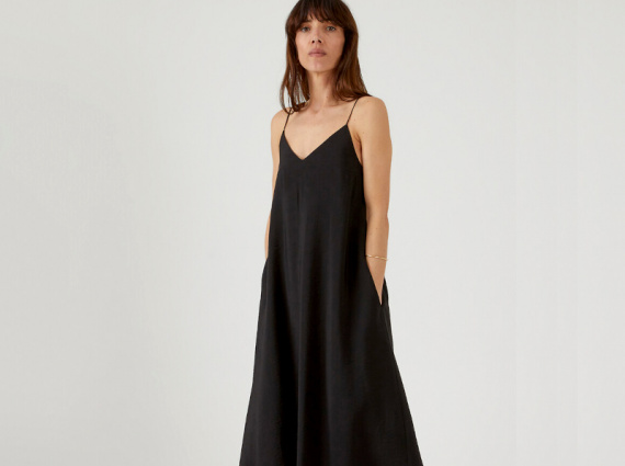 Wanted : une robe noire estivale facile à vivre