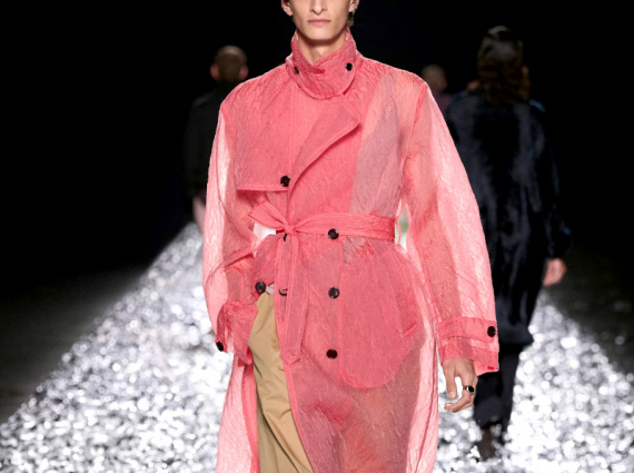 Fashion week homme été 2025 : 30 idées à piquer à la gent masculine