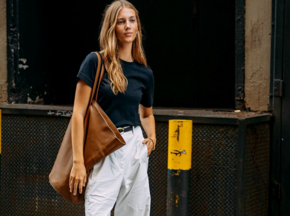 Pantalon blanc : idées de looks printemps 2026