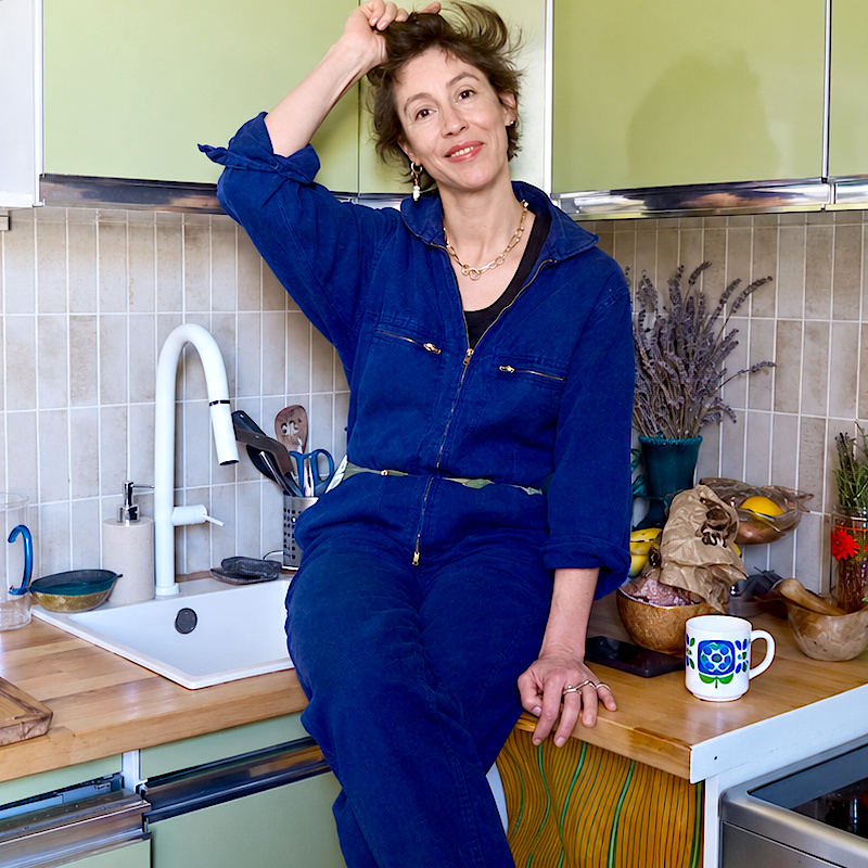 Julia Couturier : "J'ai toujours aimé le vêtement pour son pouvoir de reconstruction"