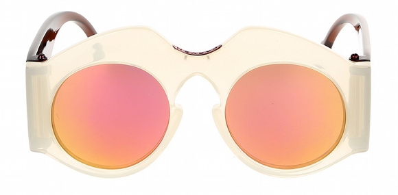 Les lunettes extravagantes