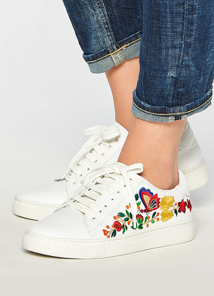 Baskets blanches brodées