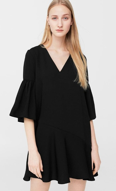Robe noire à volants