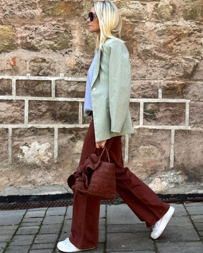 Vert lichen + marron tirant vers le rouge = le bon mix