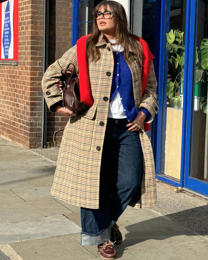 Oui au gilet bleu électrique exhausteur de look !