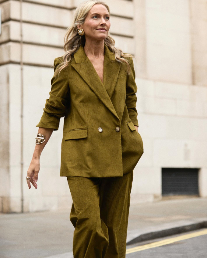 Oui au costume porté à même la peau !