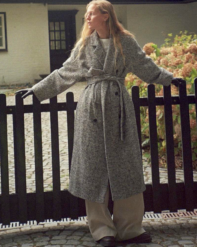 Oui au manteau ceinturé en mode peignoir !