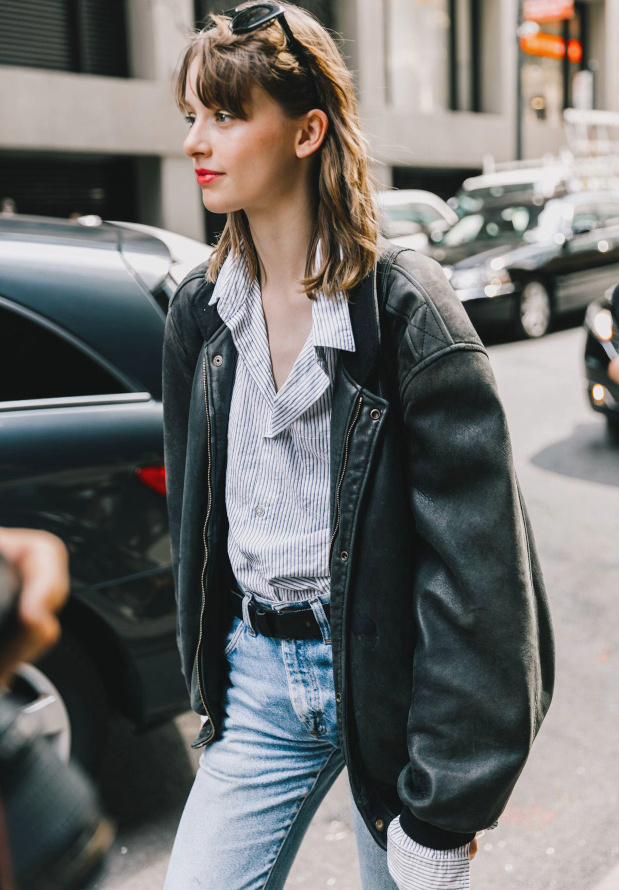 Oui au blouson en cuir un peu trop grand !